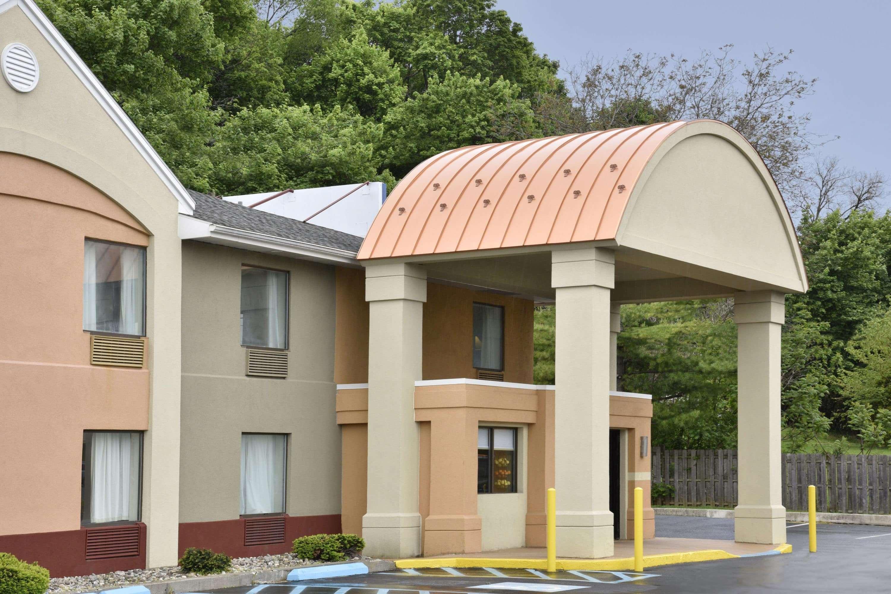 Howard Johnson By Wyndham Allentown/Dorney Hotel & Suites מראה חיצוני תמונה