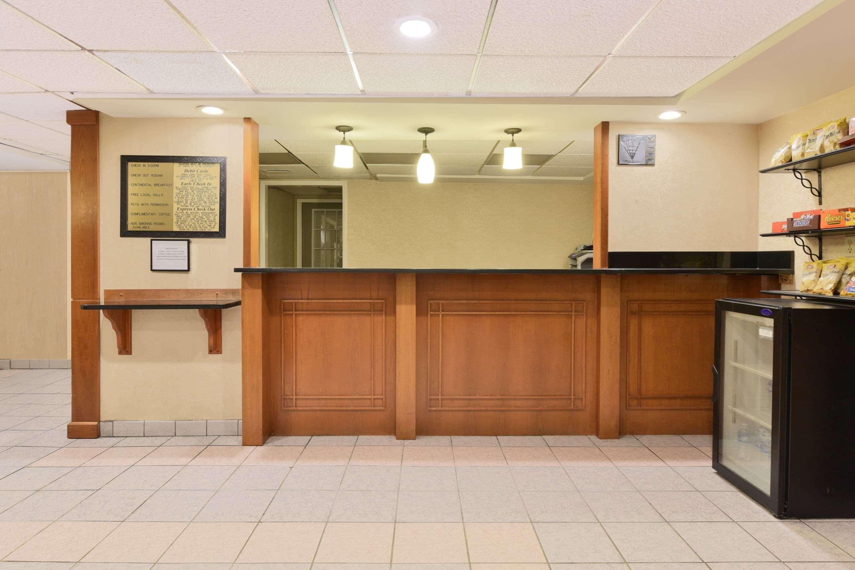 Howard Johnson By Wyndham Allentown/Dorney Hotel & Suites מראה חיצוני תמונה